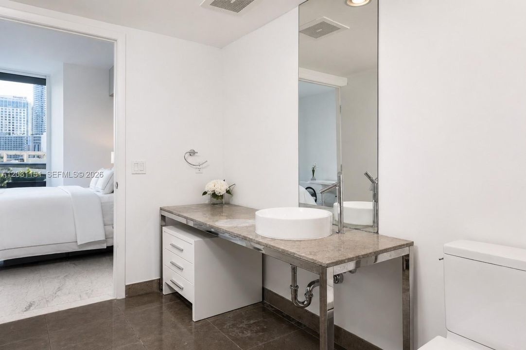 For Rent: $5,200 (2 beds, 2 baths, 1450 Square Feet)