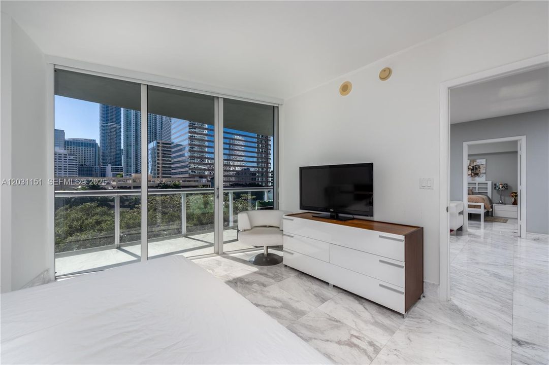 For Rent: $5,200 (2 beds, 2 baths, 1450 Square Feet)