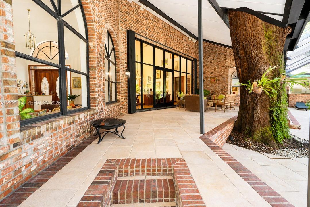 For Sale: $2,950,000 (4 beds, 4 baths, 4404 Square Feet)