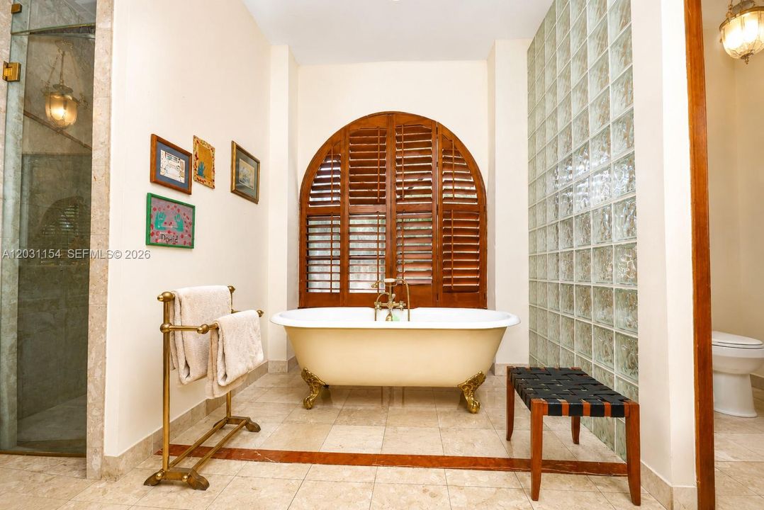 For Sale: $2,950,000 (4 beds, 4 baths, 4404 Square Feet)