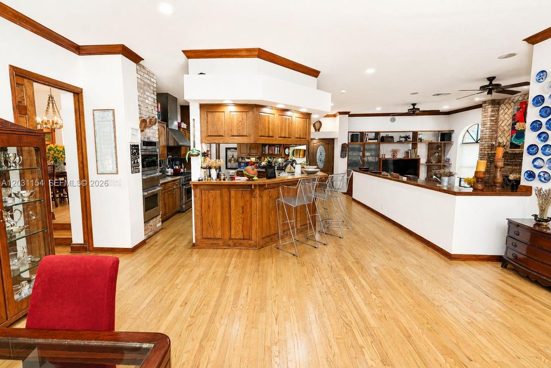 For Sale: $2,950,000 (4 beds, 4 baths, 4404 Square Feet)