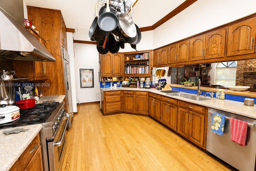 For Sale: $2,950,000 (4 beds, 4 baths, 4404 Square Feet)