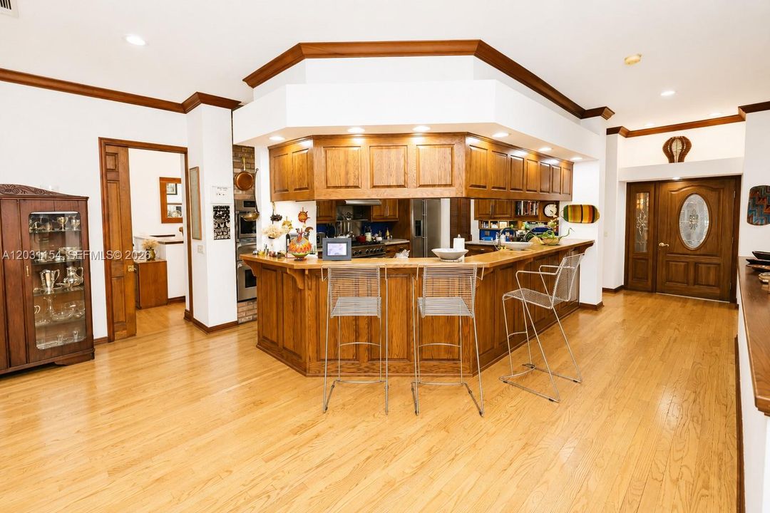 For Sale: $2,950,000 (4 beds, 4 baths, 4404 Square Feet)