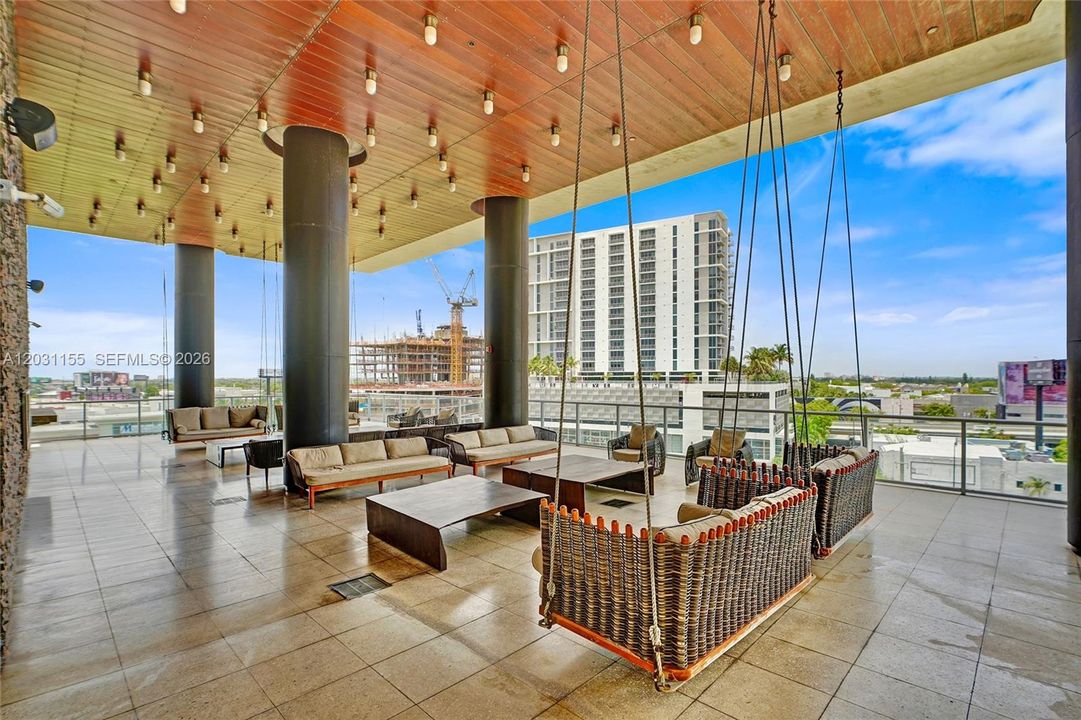 For Sale: $875,000 (2 beds, 2 baths, 2048 Square Feet)