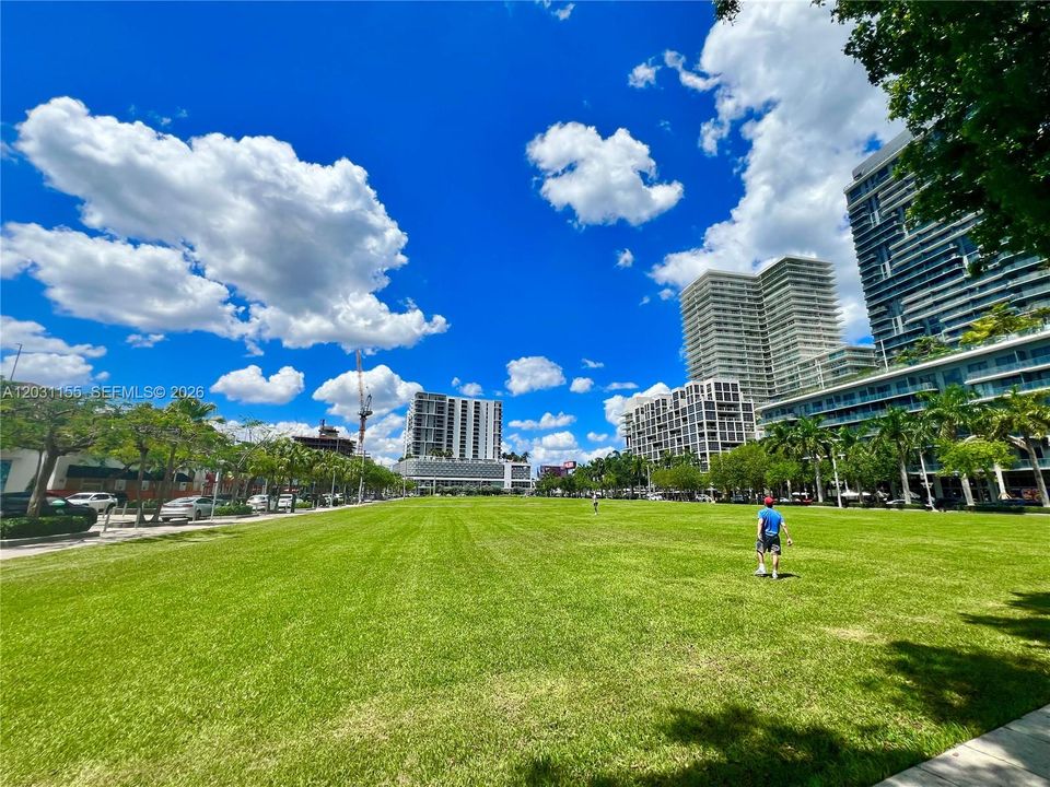 For Sale: $875,000 (2 beds, 2 baths, 2048 Square Feet)