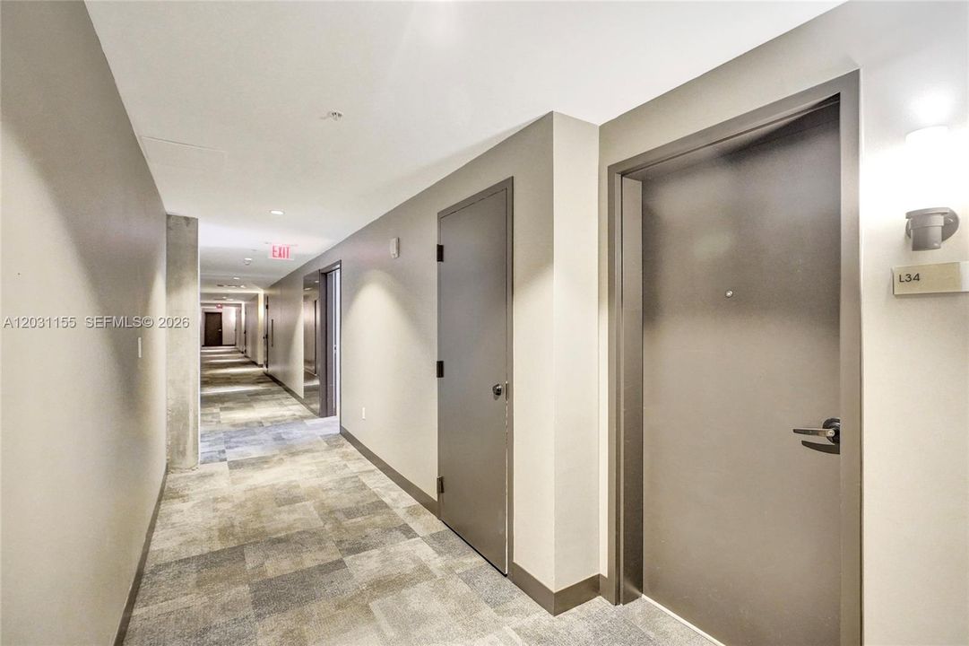 For Sale: $875,000 (2 beds, 2 baths, 2048 Square Feet)