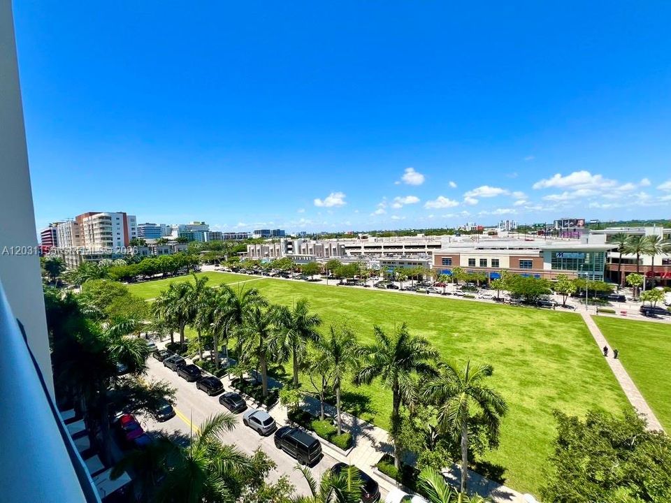 For Sale: $875,000 (2 beds, 2 baths, 2048 Square Feet)