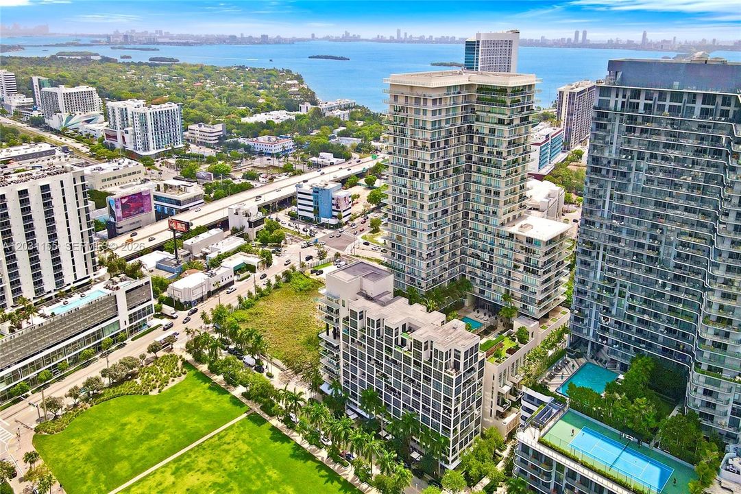 For Sale: $875,000 (2 beds, 2 baths, 2048 Square Feet)