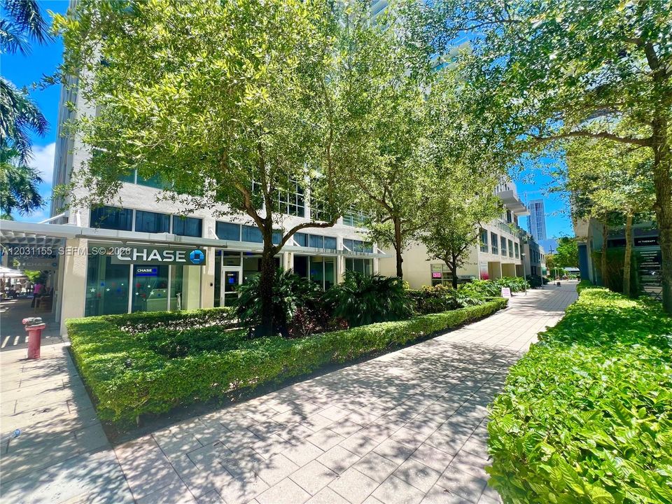 For Sale: $875,000 (2 beds, 2 baths, 2048 Square Feet)
