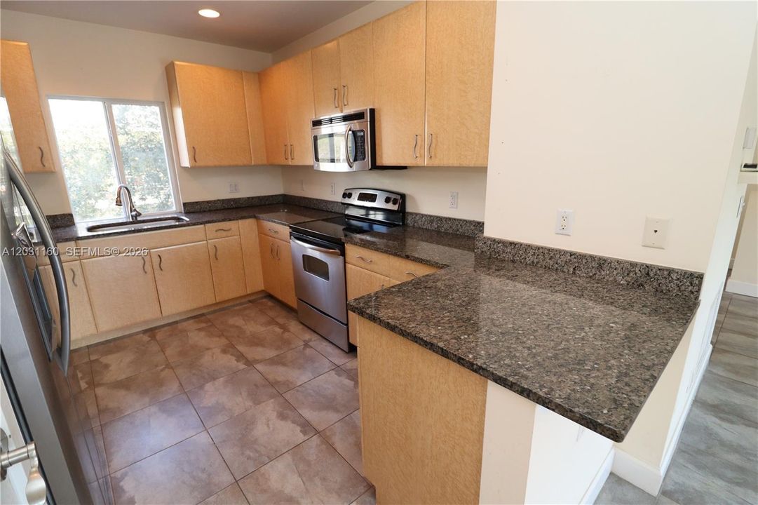 For Rent: $3,300 (3 beds, 3 baths, 1800 Square Feet)