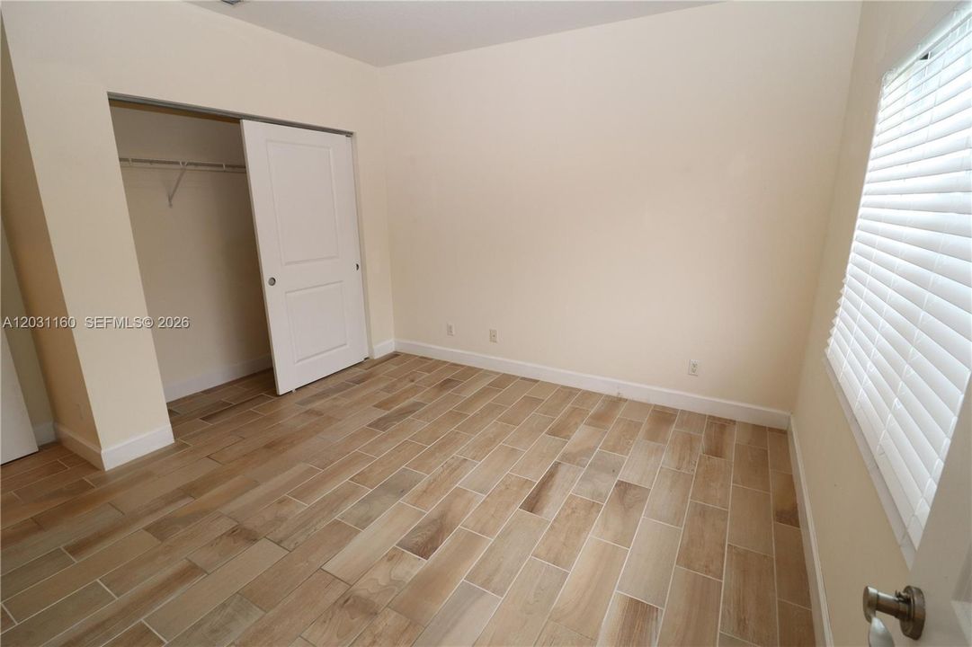 For Rent: $3,300 (3 beds, 3 baths, 1800 Square Feet)