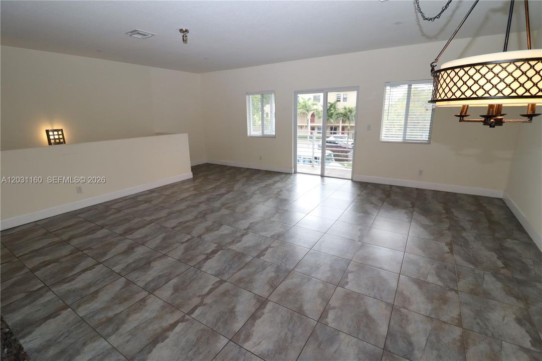 For Rent: $3,300 (3 beds, 3 baths, 1800 Square Feet)