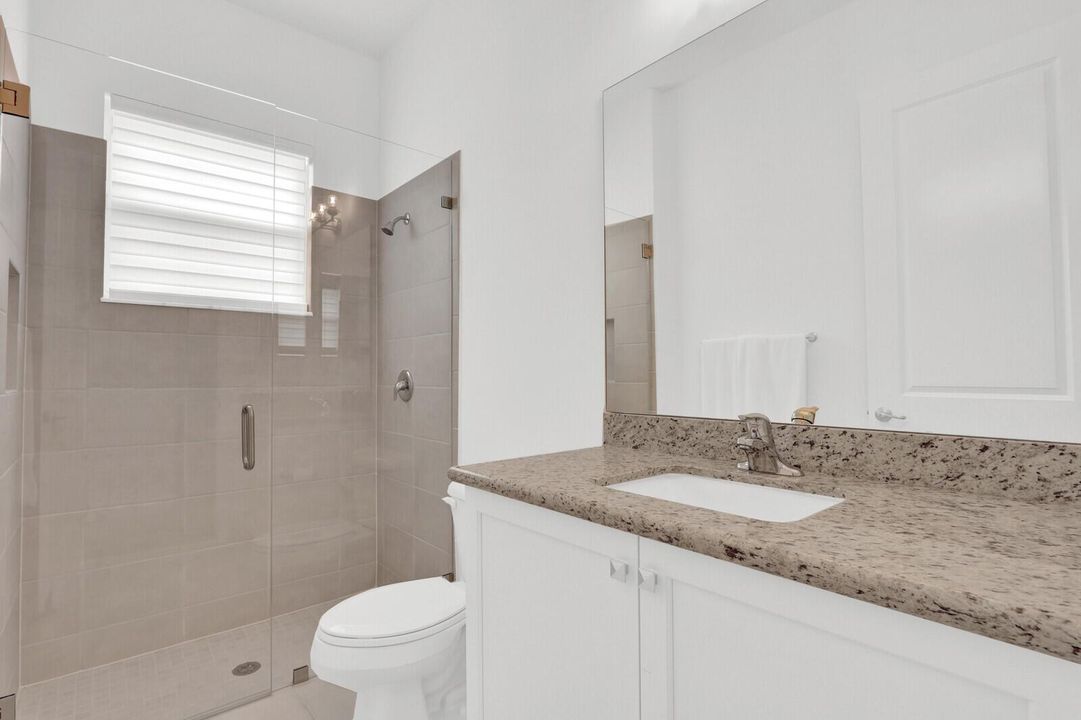 2ND BATHROOM