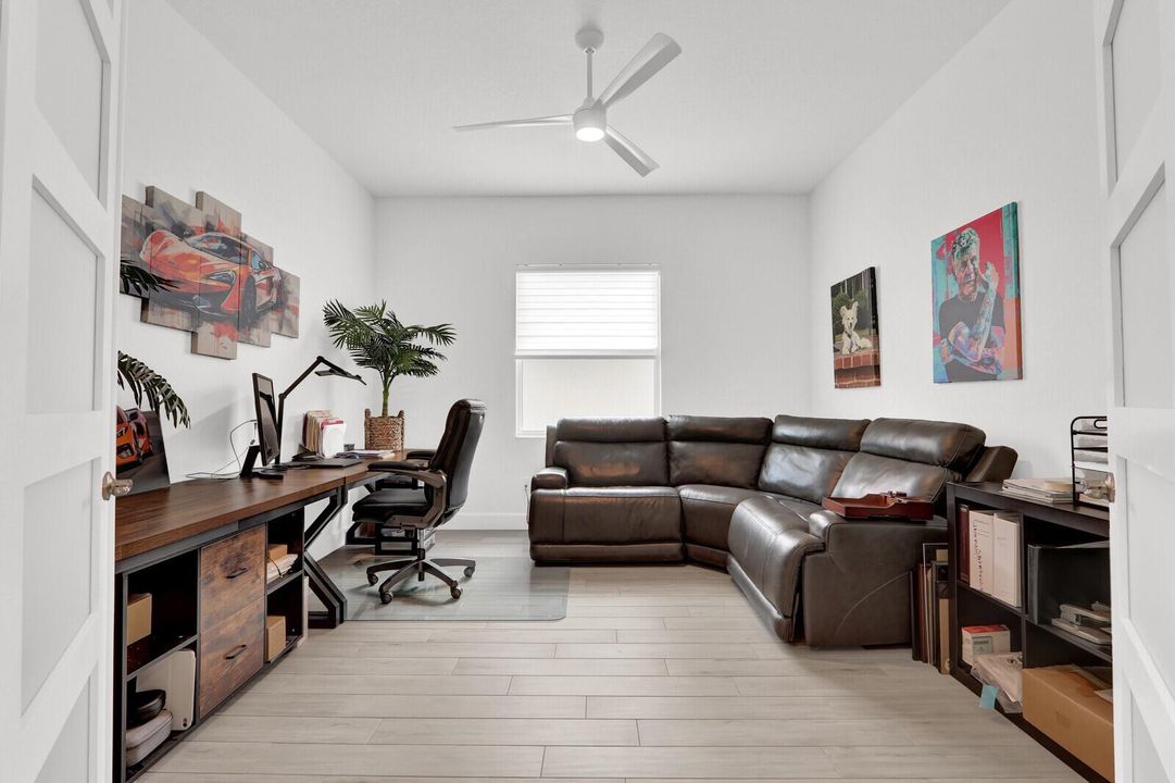 DEN/OFFICE/4TH BEDROOM