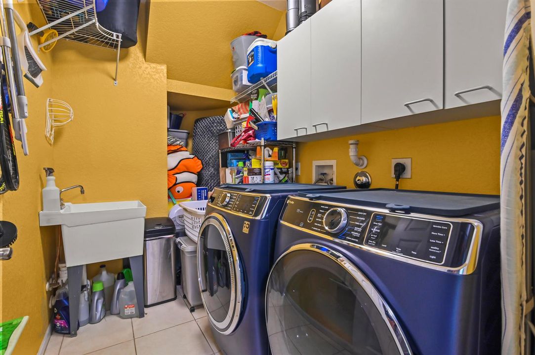 36 Laundry 01
