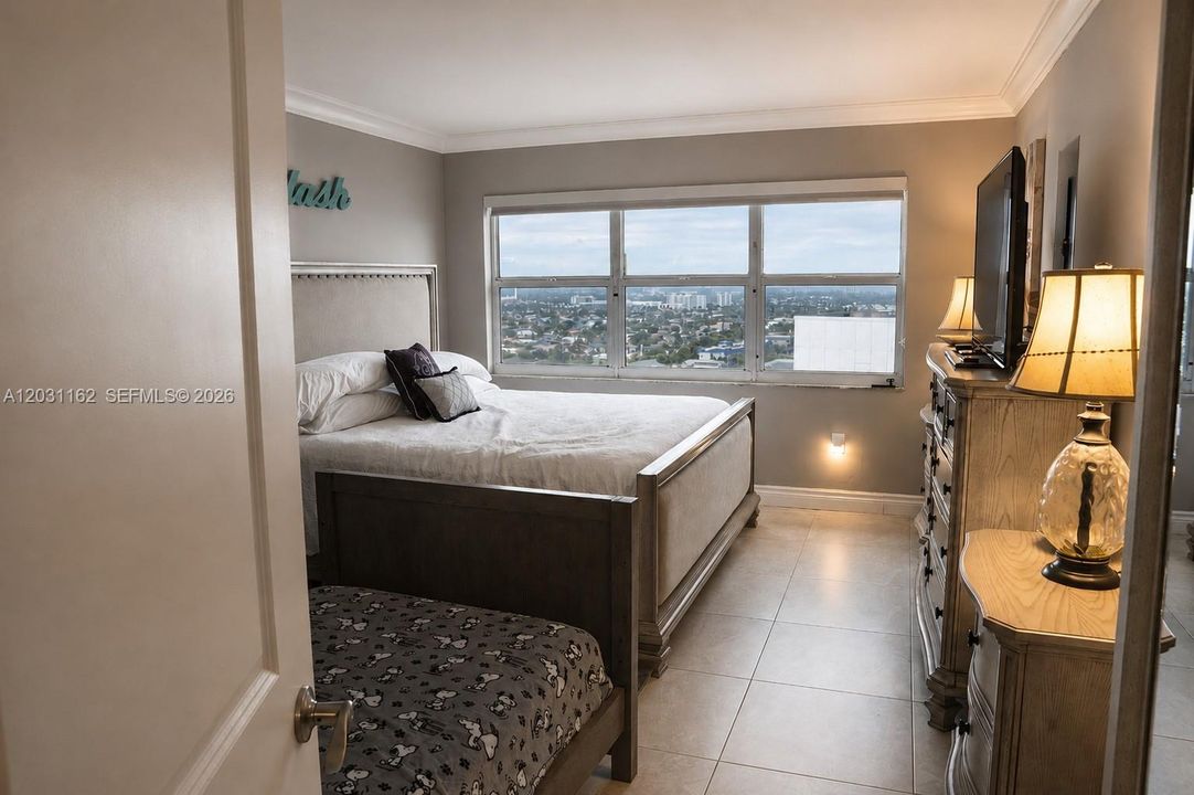 В аренду: $2,900 (2 спален, 1 ванн, 1265 Квадратных фут)
