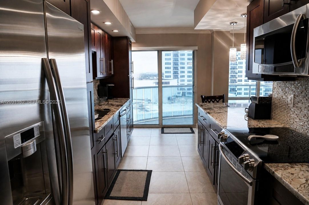 В аренду: $2,900 (2 спален, 1 ванн, 1265 Квадратных фут)