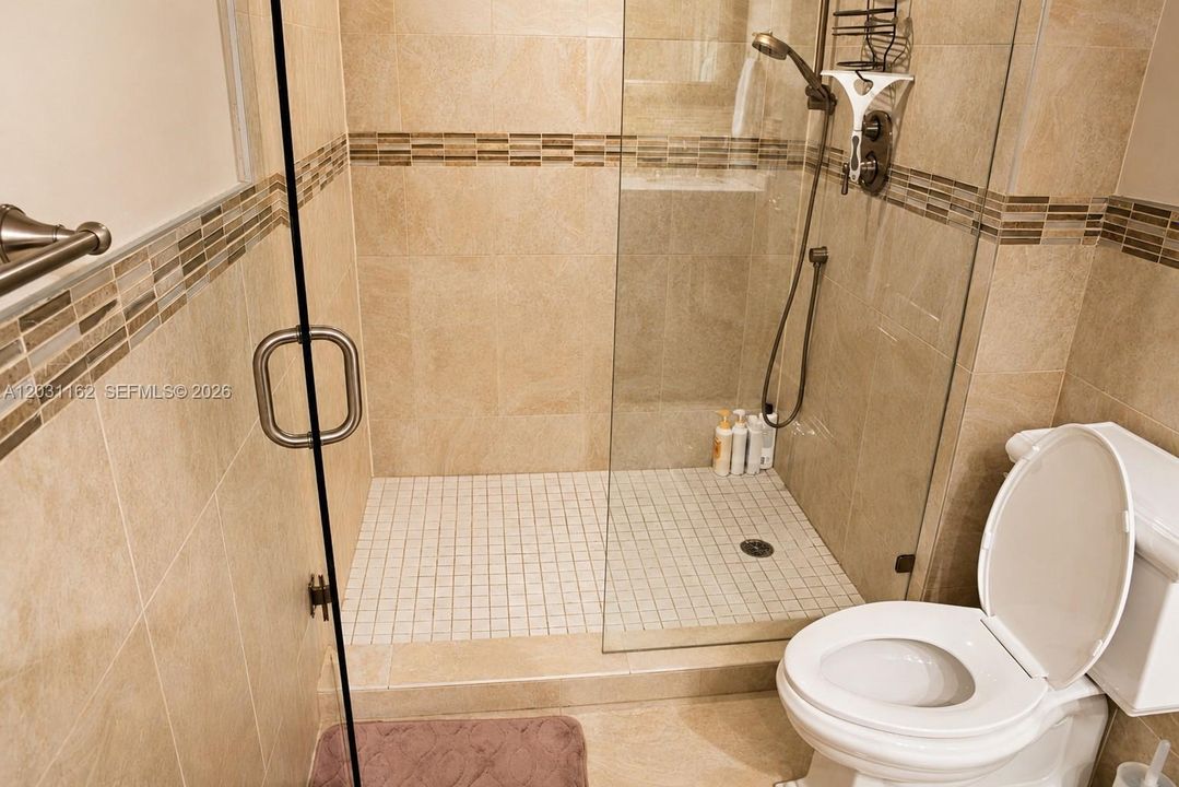 В аренду: $2,900 (2 спален, 1 ванн, 1265 Квадратных фут)