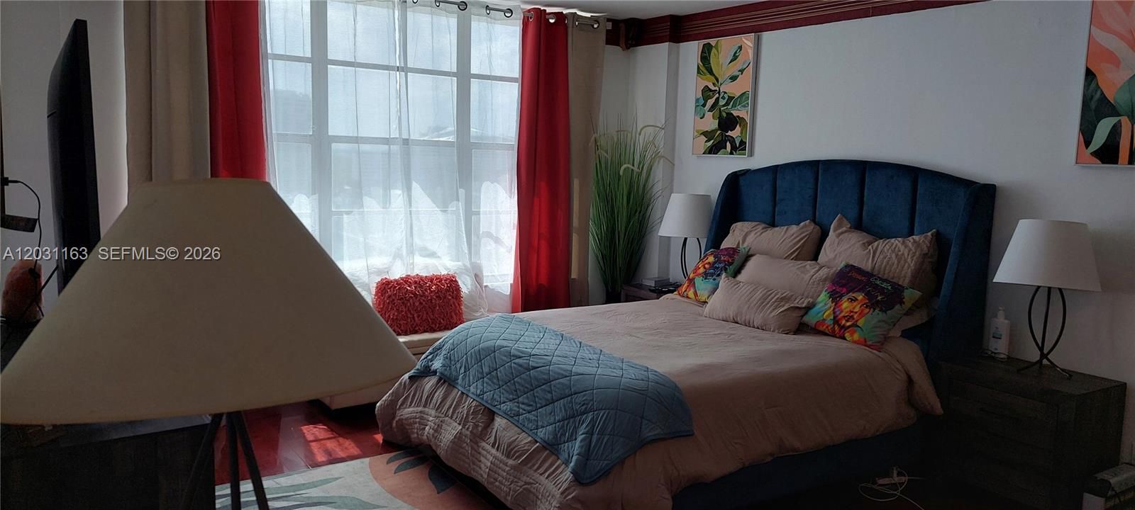 En Renta: $2,350 (1 camas, 1 baños, 900 Pies cuadrados)