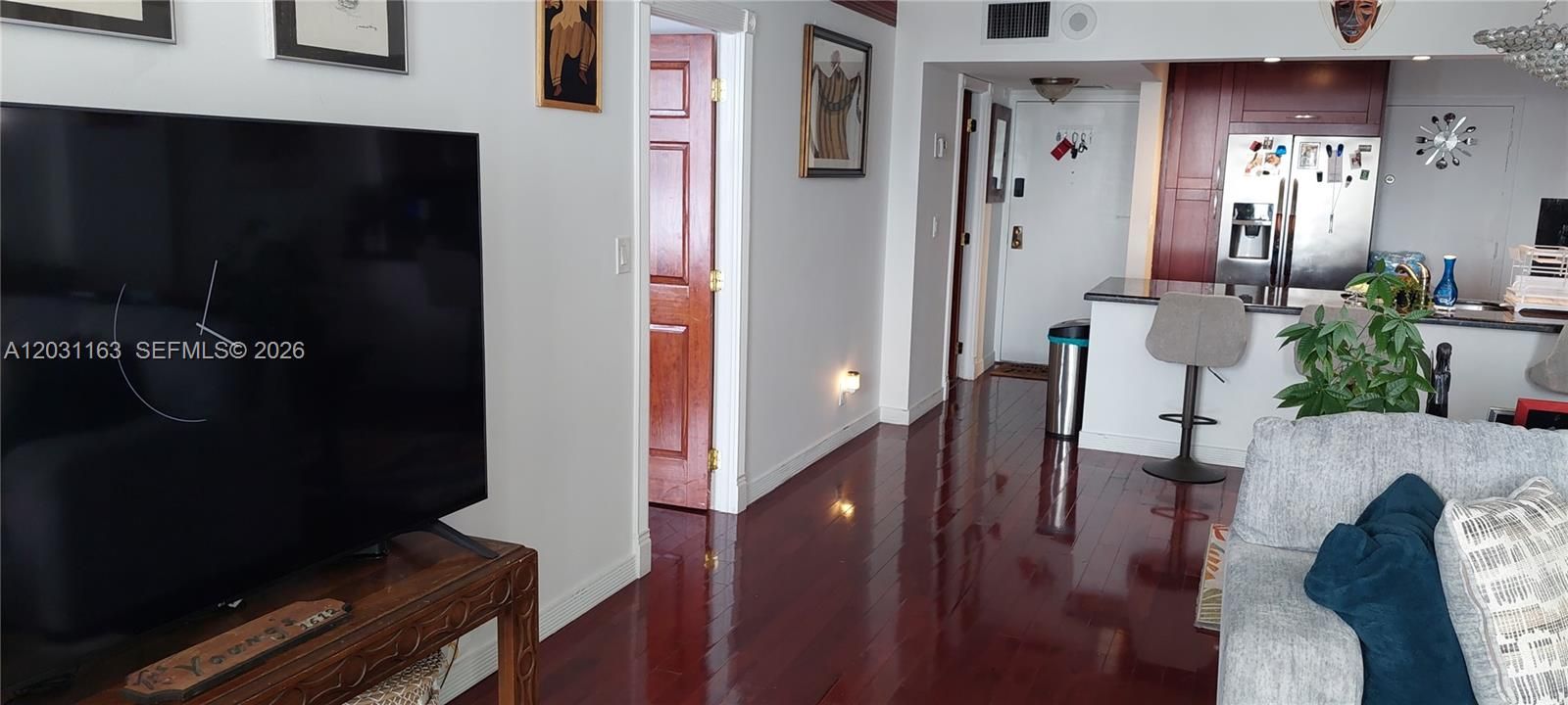 En Renta: $2,350 (1 camas, 1 baños, 900 Pies cuadrados)