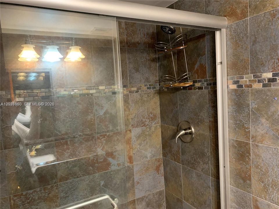 En Renta: $2,350 (1 camas, 1 baños, 900 Pies cuadrados)