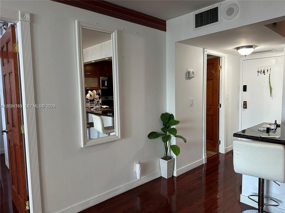 En Renta: $2,350 (1 camas, 1 baños, 900 Pies cuadrados)