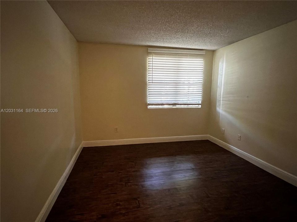 For Rent: $1,520 (1 beds, 1 baths, 785 Square Feet)