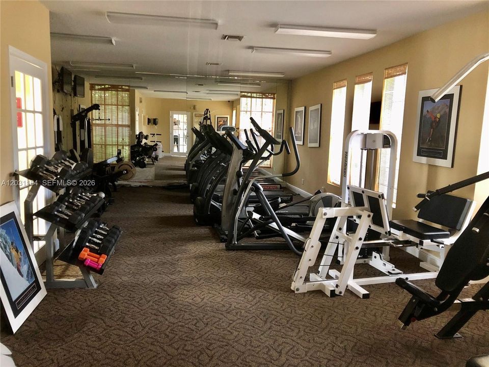 For Rent: $1,520 (1 beds, 1 baths, 785 Square Feet)