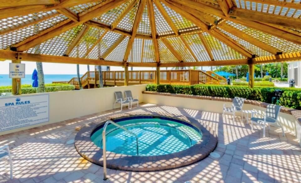 Hot tub
