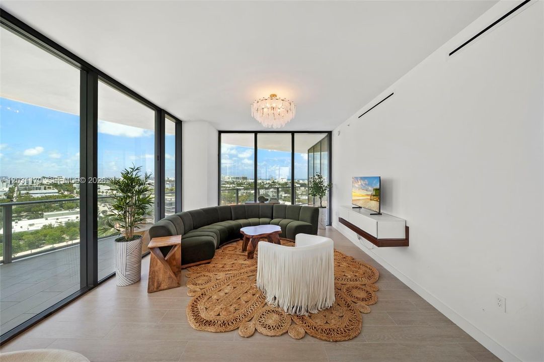 For Rent: $16,000 (2 beds, 2 baths, 1516 Square Feet)