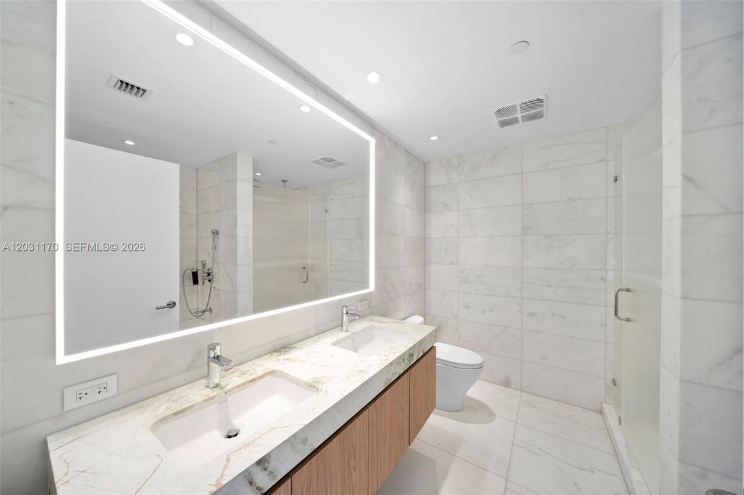 For Rent: $16,000 (2 beds, 2 baths, 1516 Square Feet)