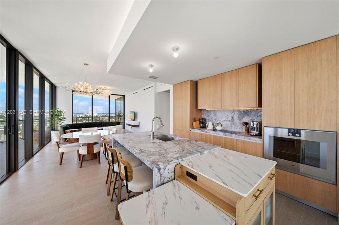 For Rent: $16,000 (2 beds, 2 baths, 1516 Square Feet)