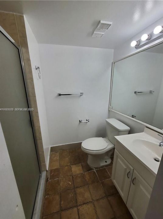 For Rent: $1,800 (2 beds, 2 baths, 800 Square Feet)