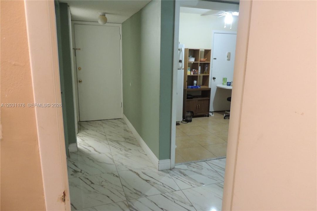 На продажу: $74,000 (1 спален, 1 ванн, 812 Квадратных фут)