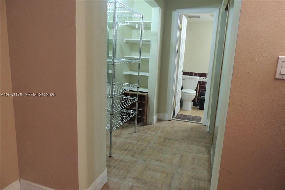На продажу: $74,000 (1 спален, 1 ванн, 812 Квадратных фут)