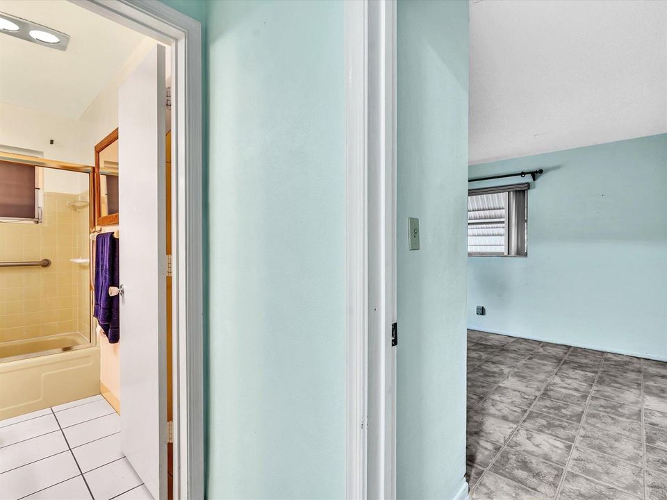 38-Bath 1_Main Bedroom