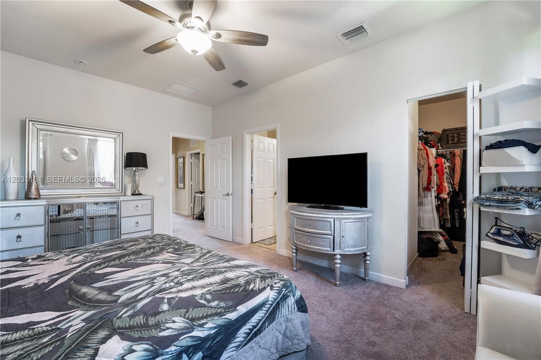 For Sale: $525,000 (3 beds, 2 baths, 1608 Square Feet)