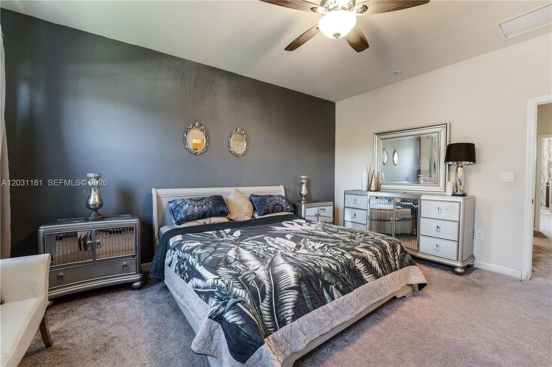For Sale: $525,000 (3 beds, 2 baths, 1608 Square Feet)