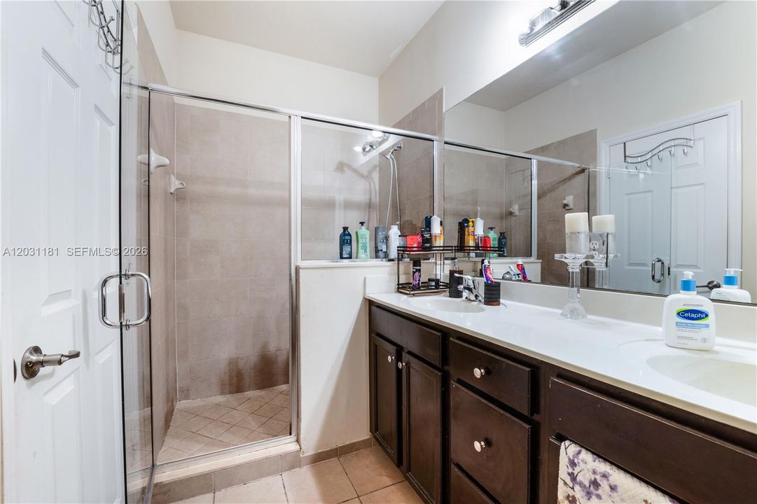 For Sale: $525,000 (3 beds, 2 baths, 1608 Square Feet)