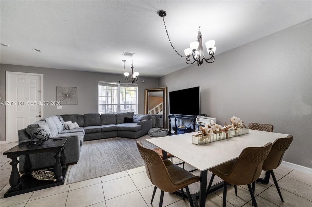 For Sale: $525,000 (3 beds, 2 baths, 1608 Square Feet)