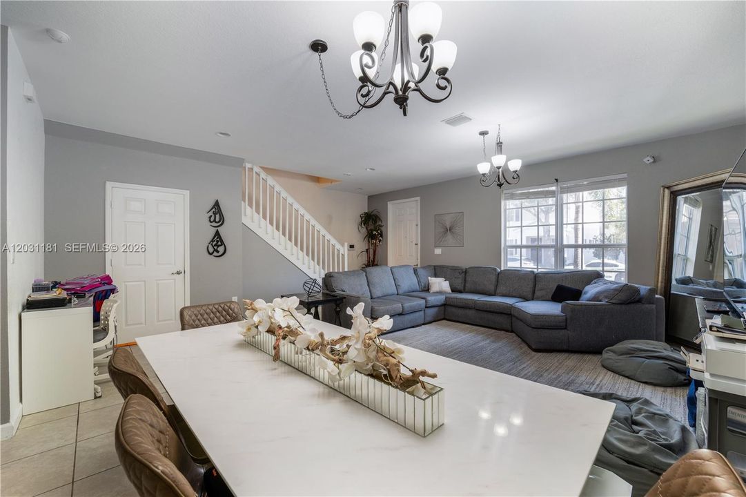 For Sale: $525,000 (3 beds, 2 baths, 1608 Square Feet)
