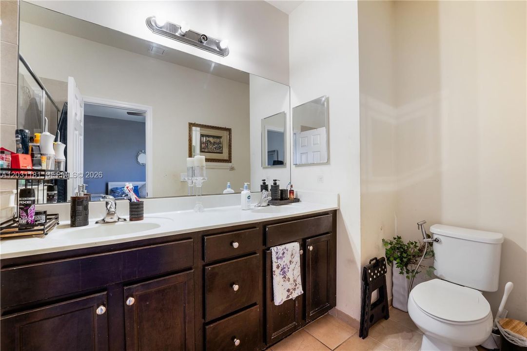 For Sale: $525,000 (3 beds, 2 baths, 1608 Square Feet)