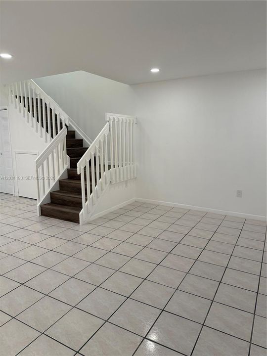 For Rent: $2,700 (2 beds, 2 baths, 1224 Square Feet)