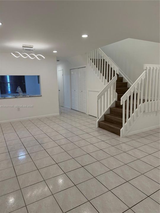For Rent: $2,700 (2 beds, 2 baths, 1224 Square Feet)