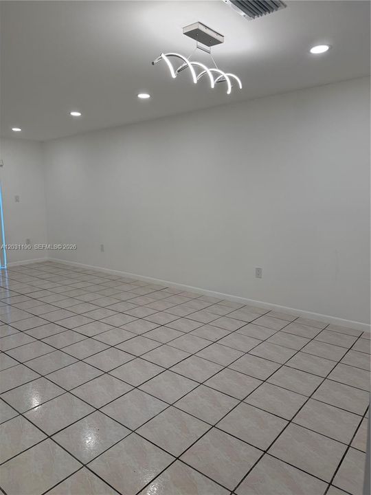 For Rent: $2,700 (2 beds, 2 baths, 1224 Square Feet)