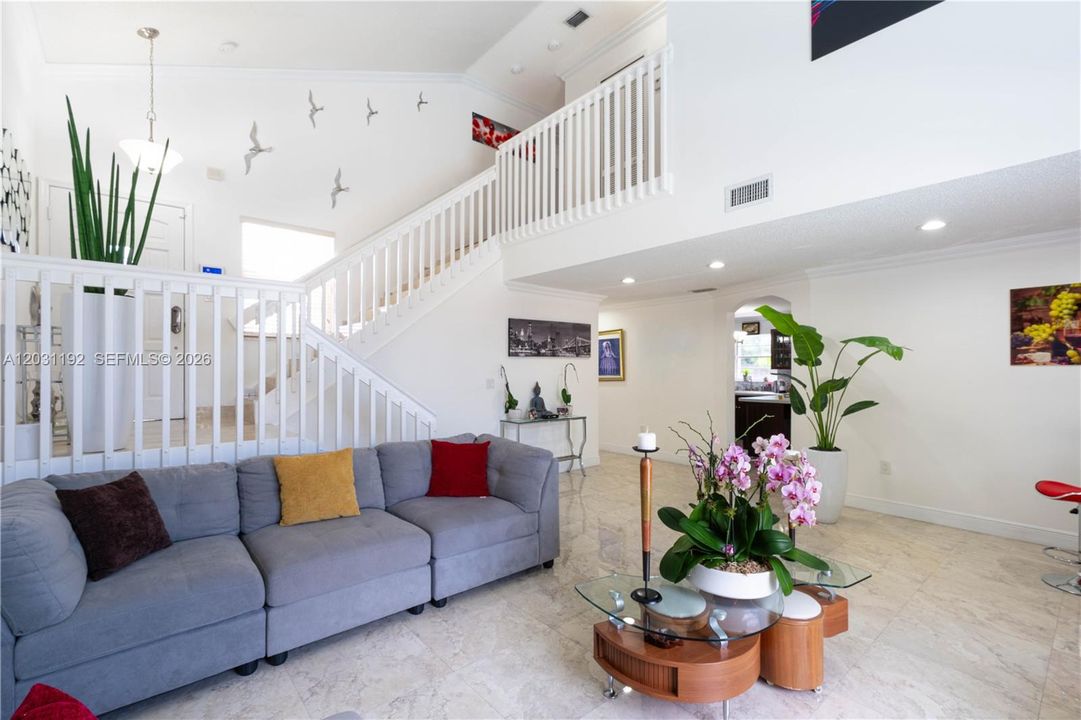 En Venta: $920,000 (4 camas, 3 baños, 2022 Pies cuadrados)