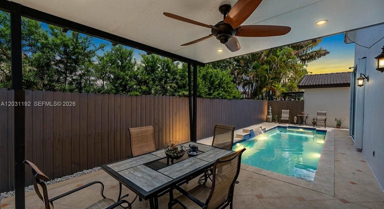 En Venta: $920,000 (4 camas, 3 baños, 2022 Pies cuadrados)