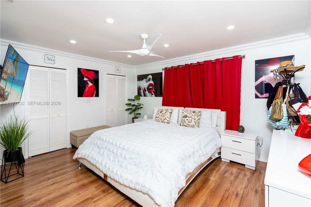 En Venta: $920,000 (4 camas, 3 baños, 2022 Pies cuadrados)