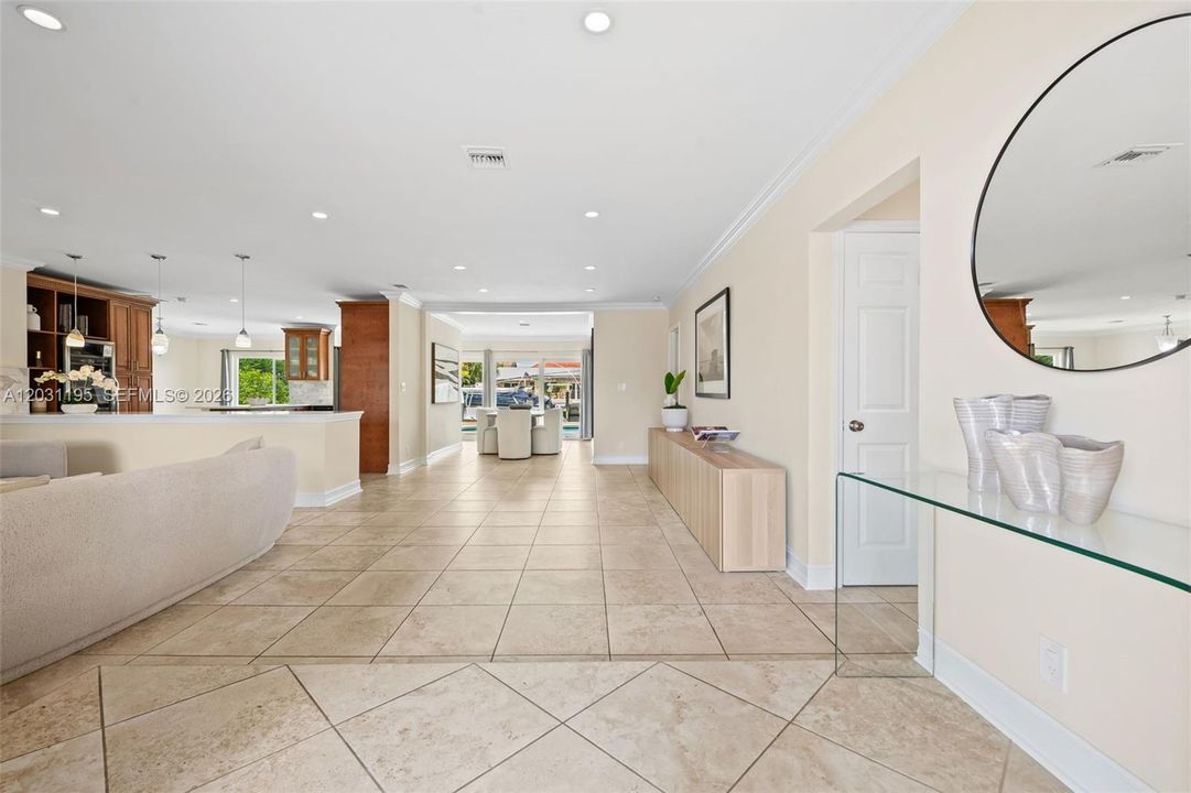 For Sale: $1,039,000 (3 beds, 2 baths, 1878 Square Feet)