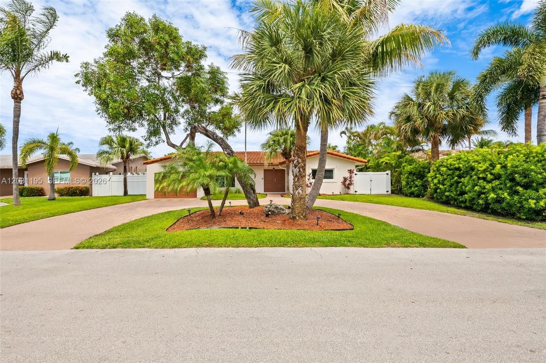 For Sale: $1,039,000 (3 beds, 2 baths, 1878 Square Feet)